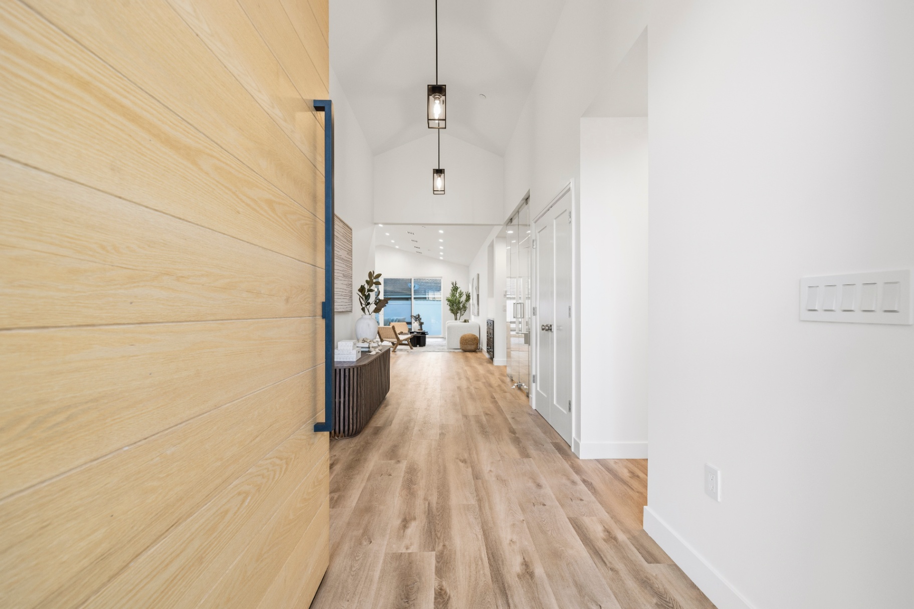 foyer — glass wine cellar